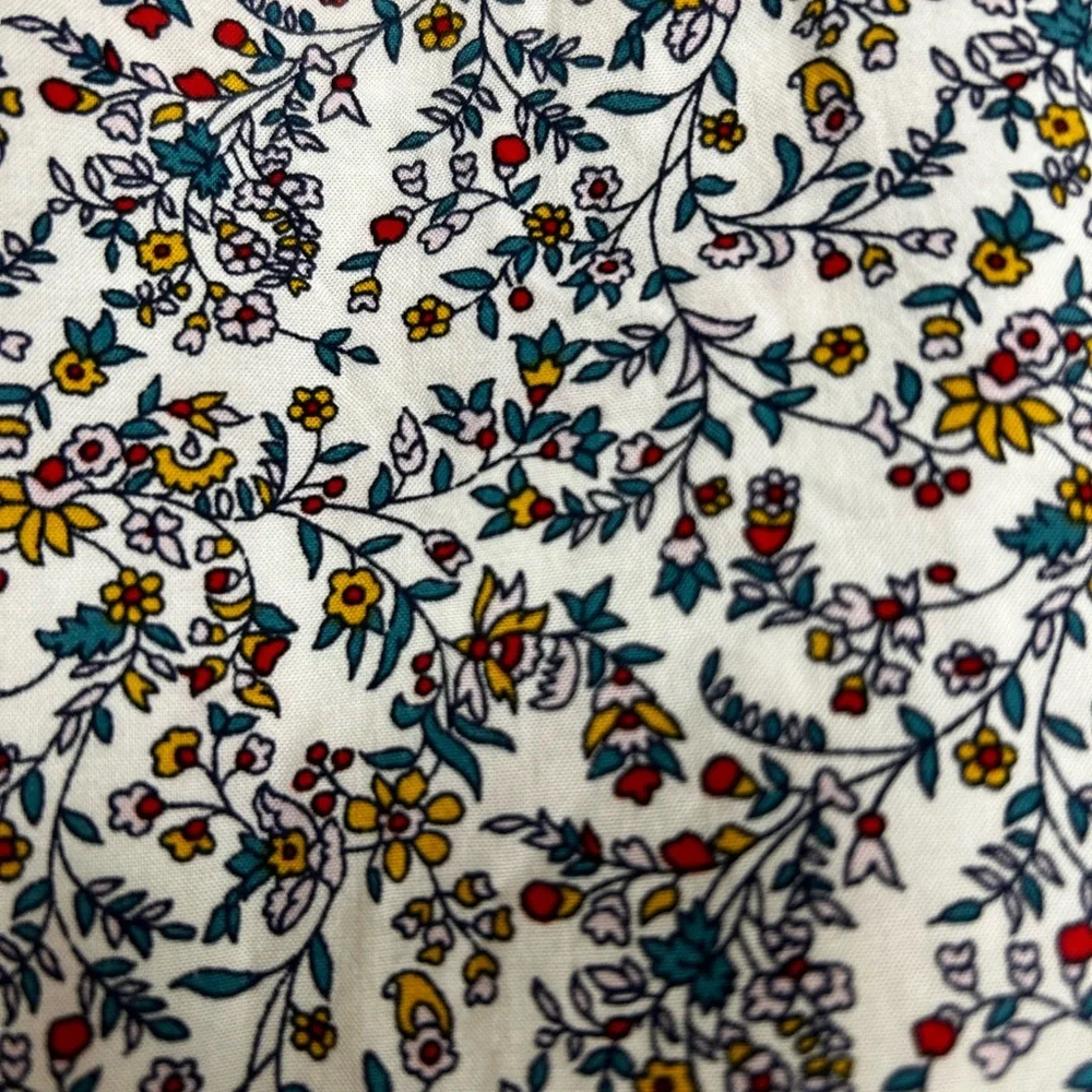 Old navy floral blouse - Picture 4 of 6